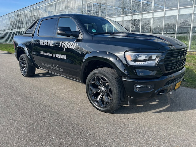 Ram 1500 Laramie Luchtvering
