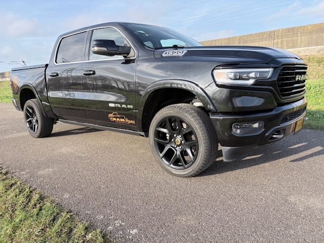 Dodge Ram Longhorn Panoramadak