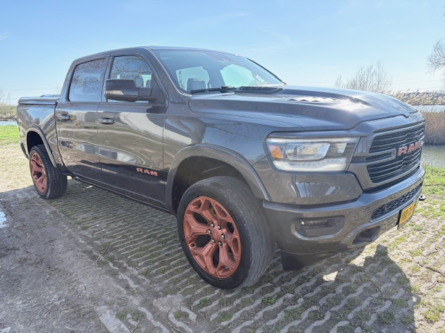 Dodge Ram 1500 I Rumble Bee I Panoramadak I Luchtvering